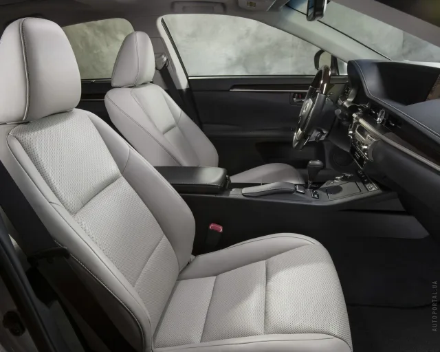 Lexus ES 2012 sedan — 6