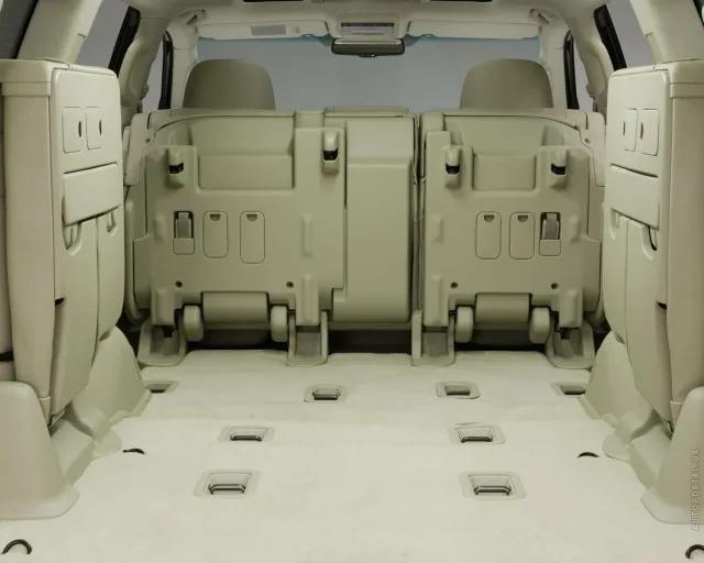 Lexus LX 570 AT Luxury — 18