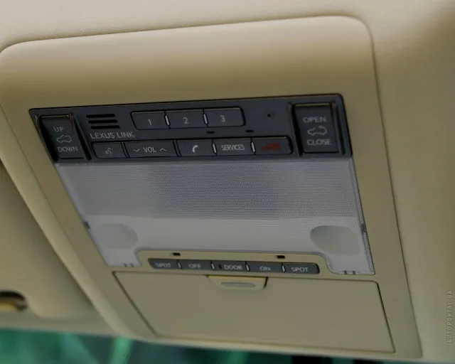 Lexus LX 570 AT Luxury — 19