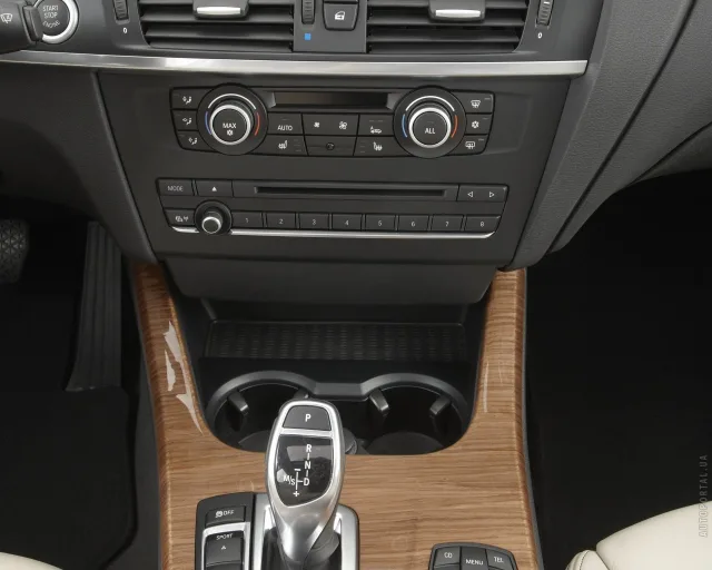 BMW X3 2010 crossover — 18