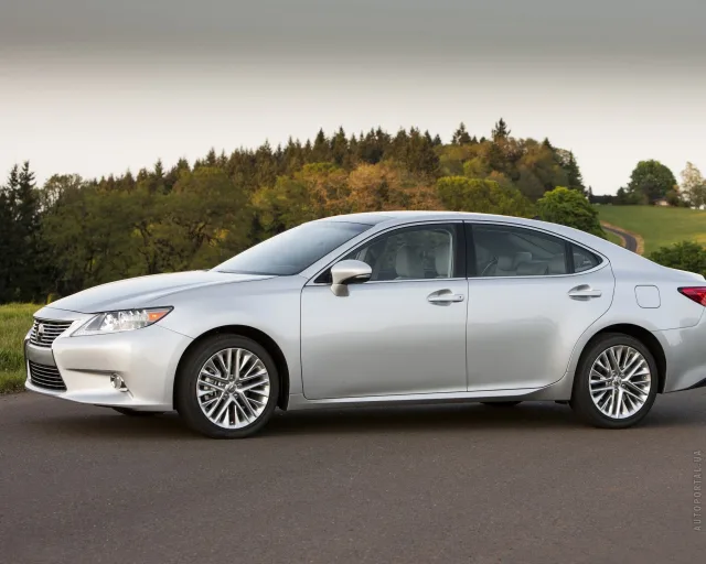 Lexus ES 2012 sedan — 19