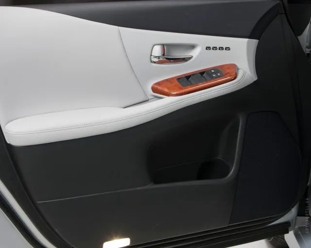 Lexus HS 250h AT — 2