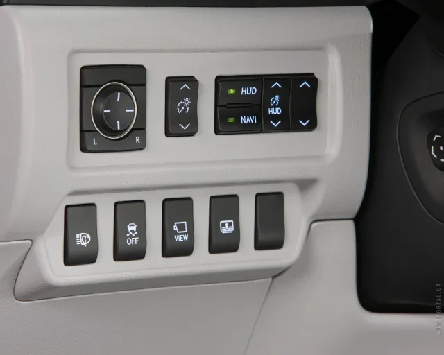 Lexus HS 250h AT — 9