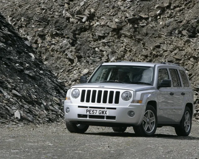Jeep Patriot 2.4 AT Limited — 17