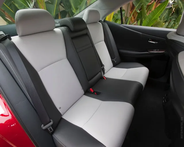 Lexus HS 250h AT — 23