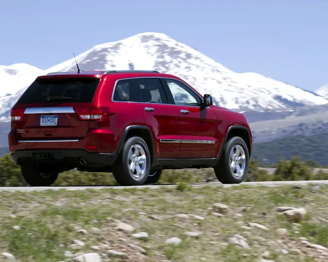 Jeep Grand Cherokee 2011 SUV — 22