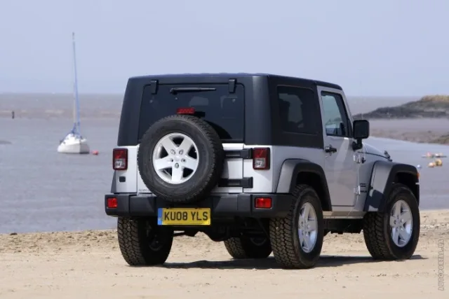 Jeep Wrangler 2008 SUV — 8