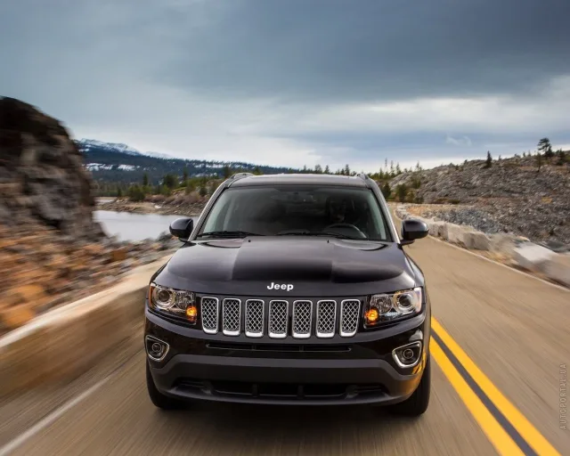 Jeep Compass 2.0 AT North — 12