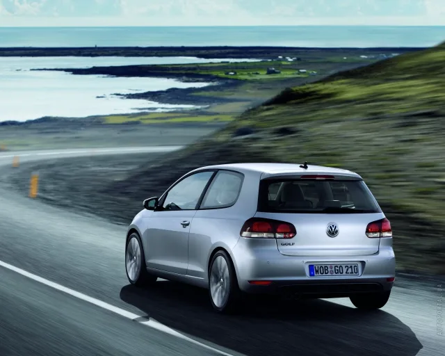 Volkswagen Golf 1.6D MT Highline — 23
