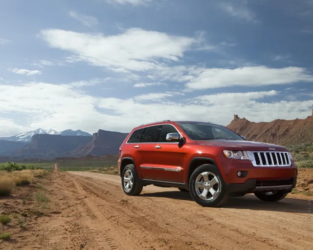 Jeep Grand Cherokee 2011 SUV — 15