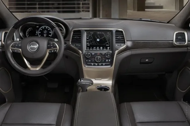 Jeep Grand Cherokee позашляховик — 3