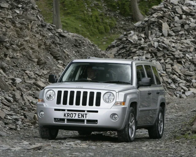 Jeep Patriot 2.4 AT Limited — 16