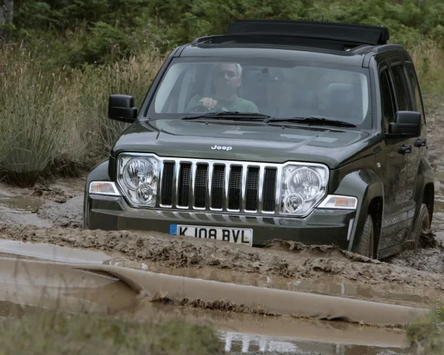 Jeep Cherokee 2008 (Джип Чероки) внедорожник — 19