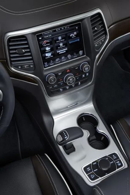 Jeep Grand Cherokee позашляховик — 5