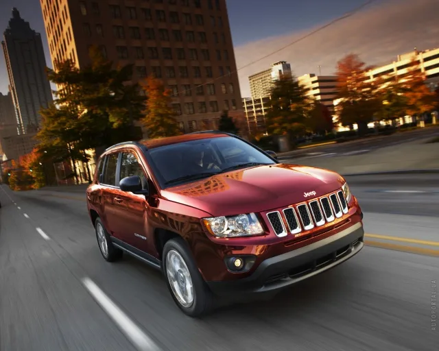 Jeep Compass 2011 кросовер — 20