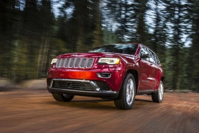 Jeep Grand Cherokee позашляховик — 18
