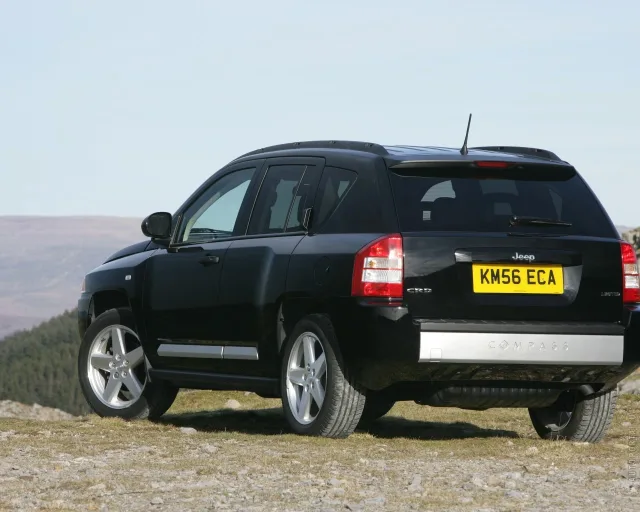 Jeep Compass 2008 кросовер — 9