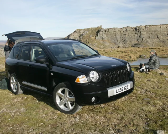 Jeep Compass 2008 кросовер — 25