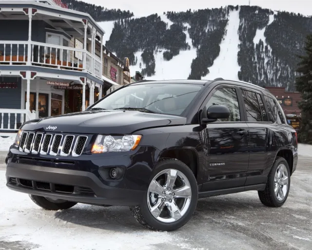 Jeep Compass 2011 кросовер — 18