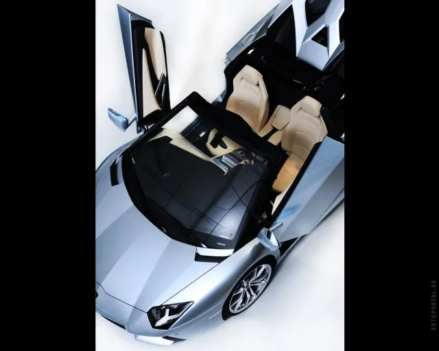 Lamborghini Aventador LP700-4 Roadster coupe convertible — 22