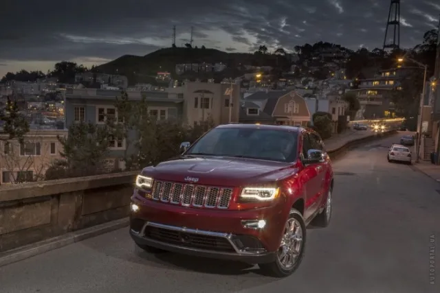 Jeep Grand Cherokee позашляховик — 16