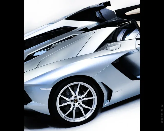 Lamborghini Aventador LP700-4 Roadster coupe convertible — 23