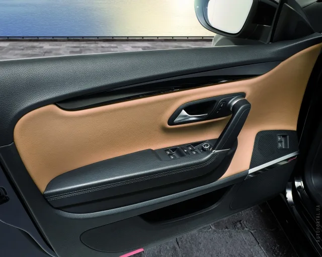 Volkswagen Passat CC седан — 7