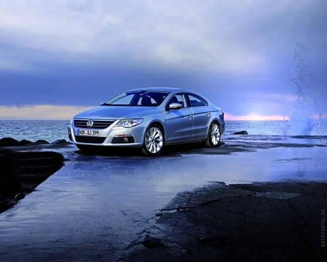 Volkswagen Passat CC седан — 15