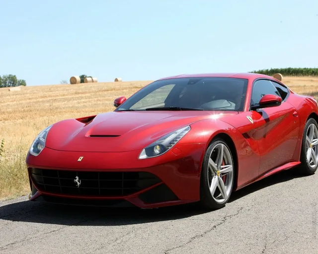 Ferrari F12 berlinetta 6.3 AT — 15