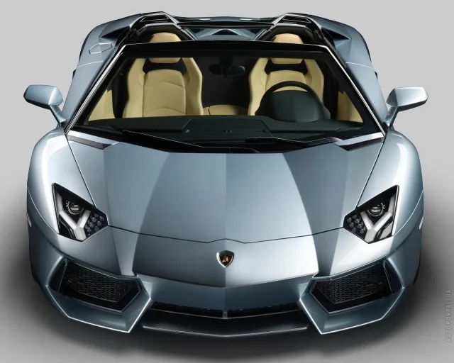 Lamborghini Aventador LP700-4 Roadster coupe convertible — 5