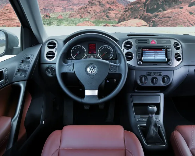 Volkswagen Tiguan 2008 (Фольксваген Тигуан) кроссовер — 19