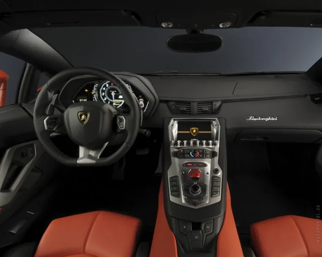 Lamborghini Aventador LP700-4 (Ламборгини Авентадор) купе — 5