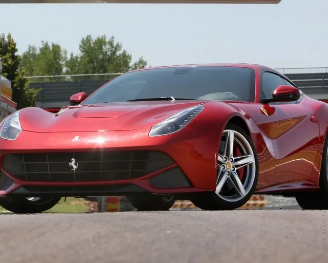 Ferrari F12 berlinetta 6.3 AT — 17