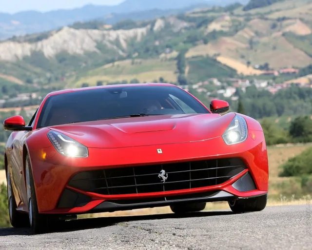 Ferrari F12 berlinetta 6.3 AT — 6