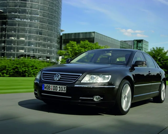 Volkswagen Phaeton 3.2 AT Long — 8