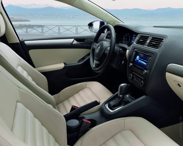 Volkswagen Jetta 2011 sedan — 5