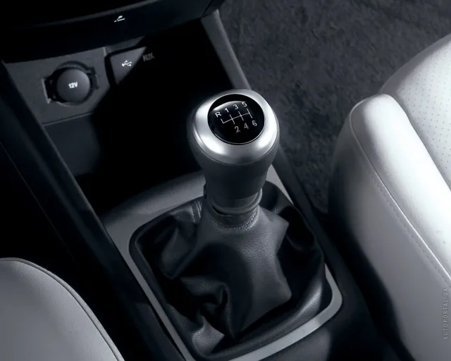 KIA pro cee'd 2008 3-door hatchback — 14