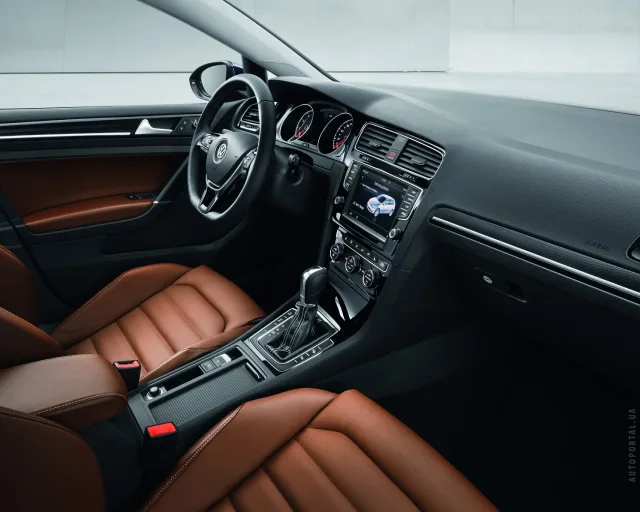 Volkswagen Golf VII 2012 (Фольксваген Гольф) 5-ти дверный хэтчбек — 8