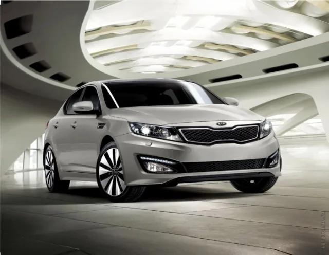 KIA Optima 2011 sedan — 5