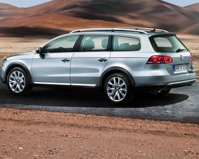Volkswagen Passat Alltrack 2012 (Фольксваген Пассат Олтрек) универсал — 7