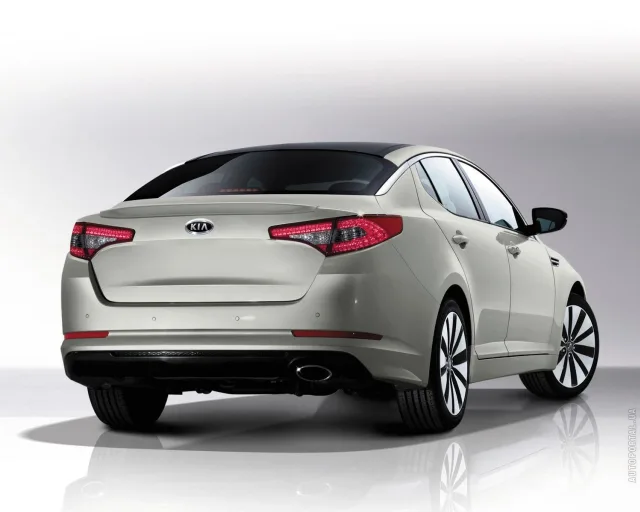 KIA Optima 2011 sedan — 3