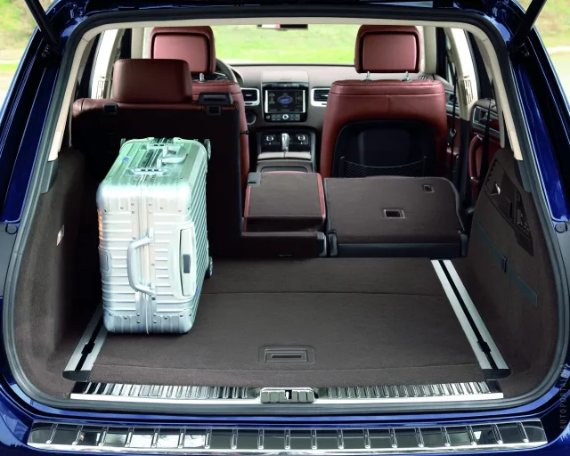 Volkswagen Touareg 2010 (Фольксваген Туарег) кроссовер — 13
