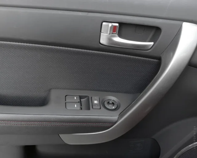 KIA Cerato Koup 2009 купе — 2