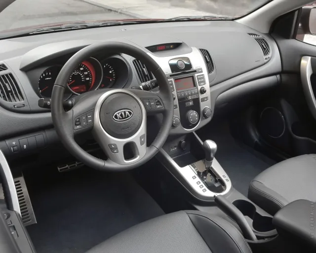 KIA Cerato Koup 2009 купе — 19