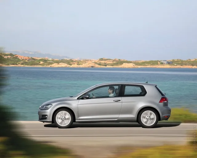Volkswagen Golf VII 2012 3-дверний хетчбек — 23