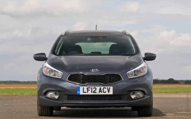 KIA C`eed SW 1.6 AT Mid — 19