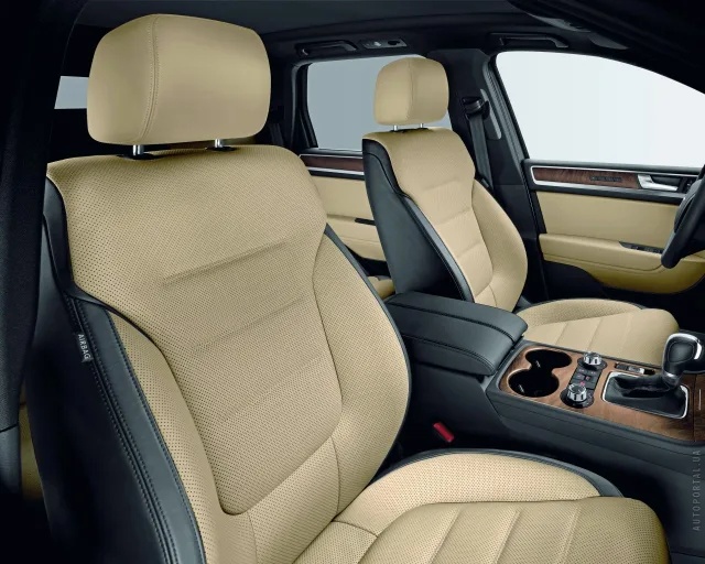 Volkswagen Touareg 2010 (Фольксваген Туарег) кроссовер — 4