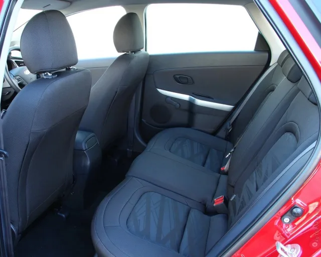 KIA C`eed SW 1.6 AT Mid — 5