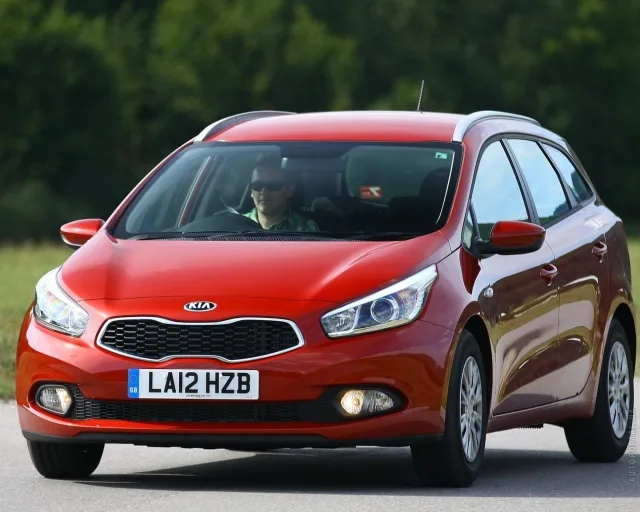 KIA C`eed SW 1.6 AT Mid — 20