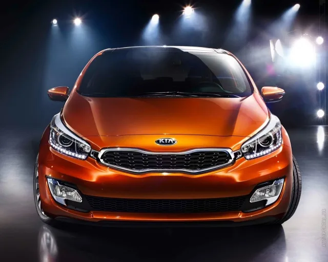 KIA pro cee'd 2012 3-дверний хетчбек — 17